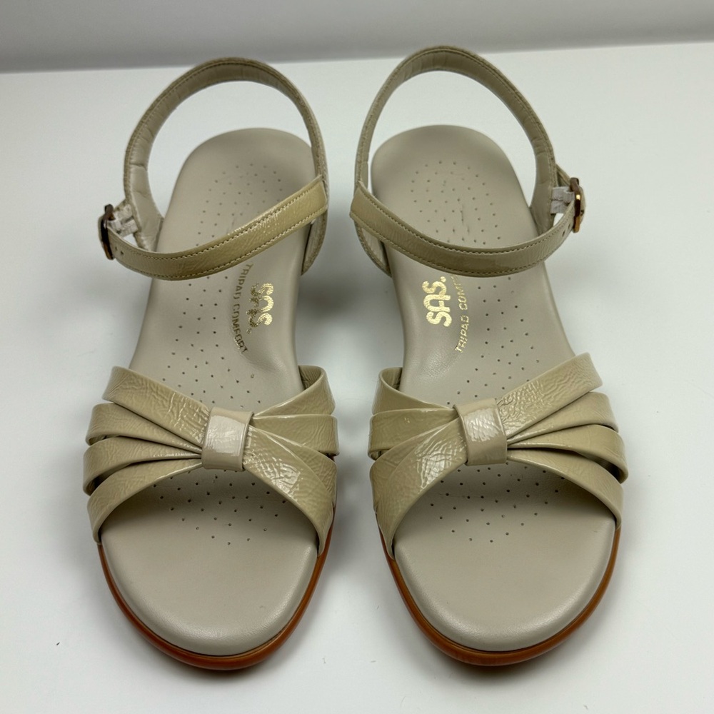 SASโ Tripad Comfort Sling Back Low Wedged Bone Patent Leather Size 7 N Sandals